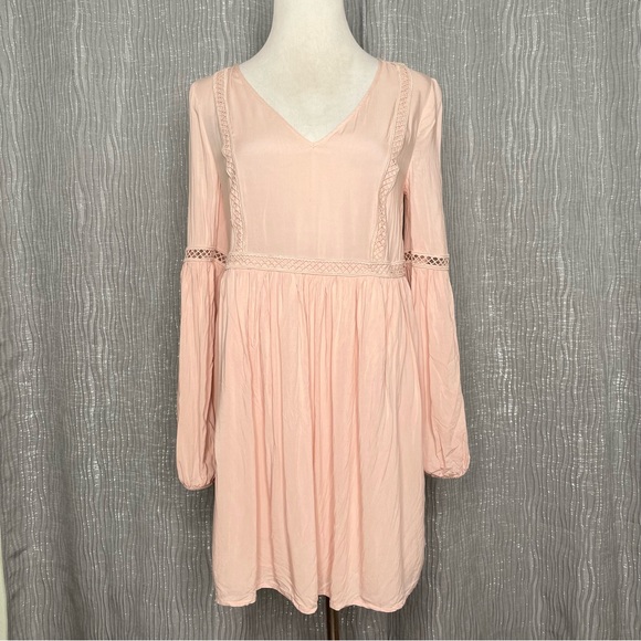 BCBGeneration Rose Smoke lattice trim dress - Picture 6 of 11